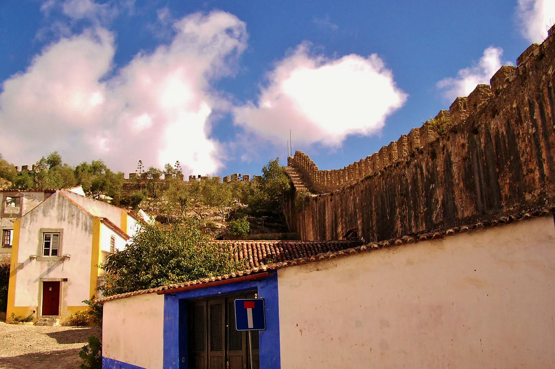 Houses beneath the castle walls, Óbidos